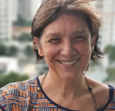 Rita Freire é jornalista, especializada em Política Internacional pela Fundação Escola de Sociologia e Política de São Paulo, gestora e representante da rede Ciranda.Net de comunicação compartilhada no Conselho Internacional do Fórum Social Mundial e Fórum Mundial de Mídia Livre. É editora sênior e tradutora do Monitor do Oriente Médio