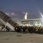 A primeira aeronave KC-30 (Airbus A330 200), da Força Aérea Brasileira (FAB), decolou de Tel Aviv, Israel, às 14h12 (horário de Brasília). A bordo, os 211 primeiros brasileiros resgatados após os conflitos recentes. [Força Aérea Brasileira]