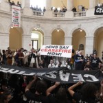 Judeus protestam no Capitólio contra os ataques de Israel a Gaza (Photo by ROBERTO SCHMIDT / AFP)