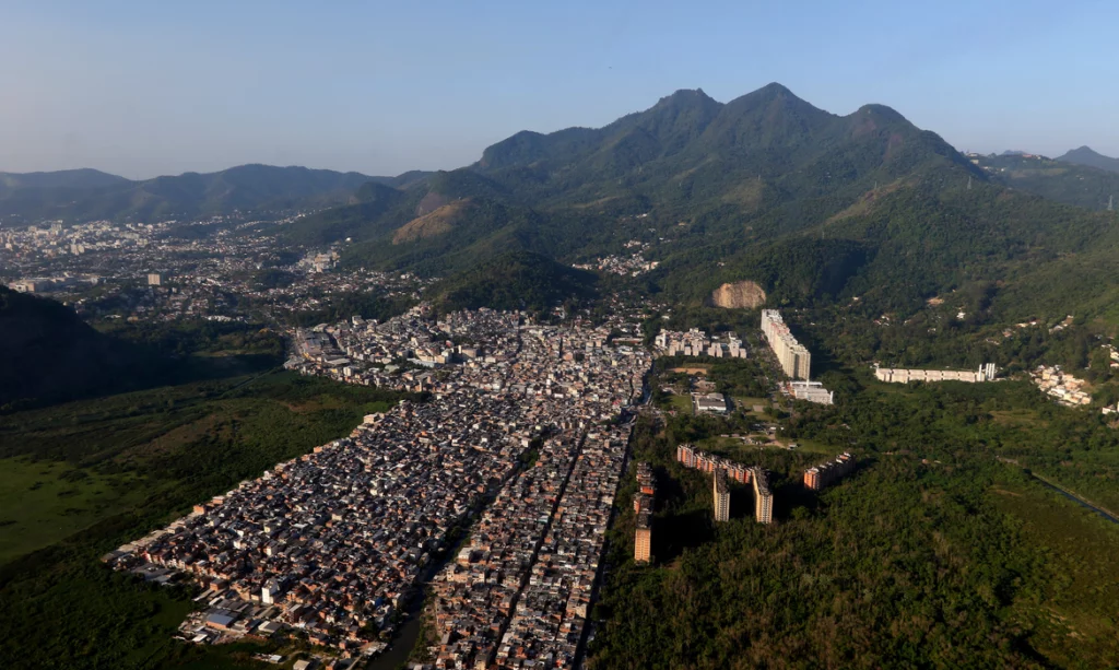 Imensa e desigual, zona oeste é 70% do Rio de Janeiro e tem 41% da população