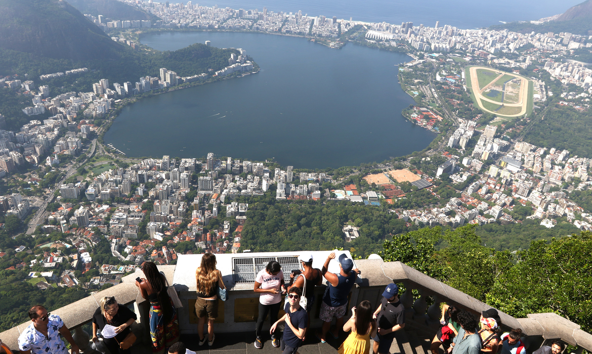 Governos federal e do Rio vão investigar lavagem de dinheiro do crime