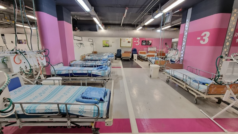 Hospital tem sistemas independentes e funciona como um bunker
