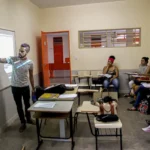 permanência no ensino médio Palavras-chave: fundo social, bolsa permanência, poupança, ensino médio, estudantes de baixa renda