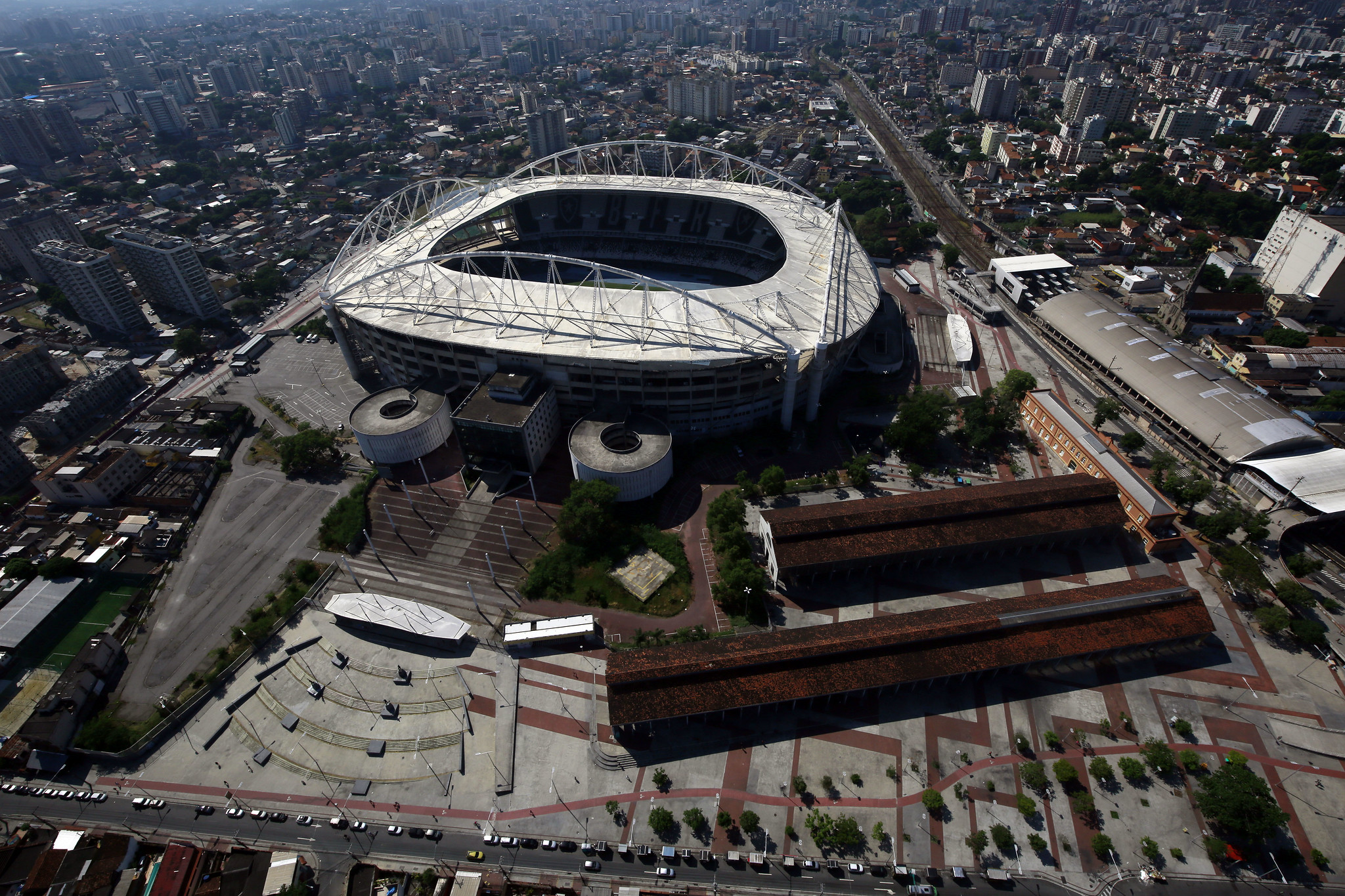 CET-Rio divulga esquema de trânsito para show do Red Hot Chili Peppers no Estádio Nilton Santos, no Rio de Janeiro