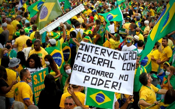 Bolsonaro mobiliza ato na Avenida Paulista em meio a desafios no primeiro ano de governo