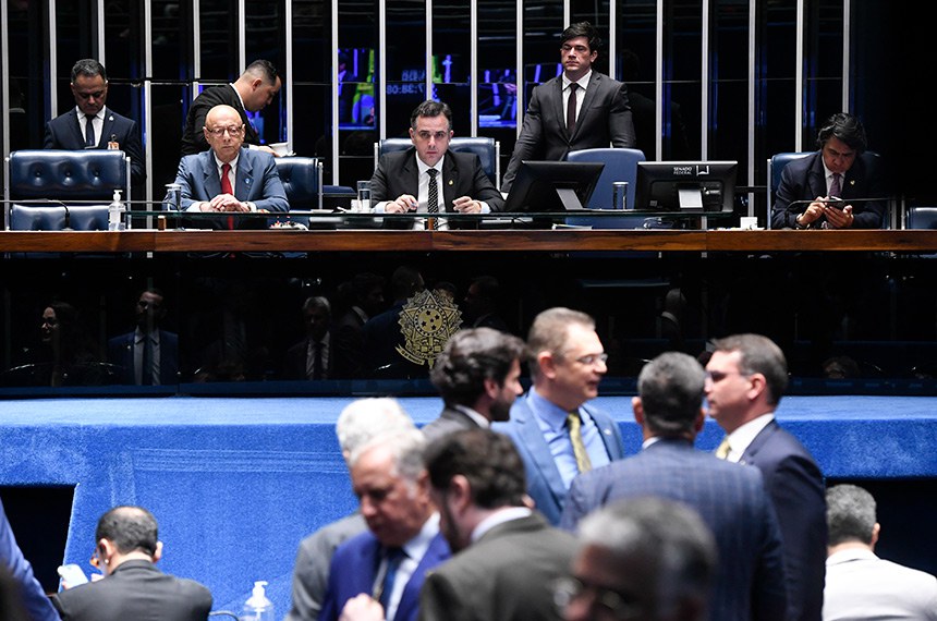 O relator da PEC, Esperidião Amin, e Rodrigo Pacheco na votação da proposta - Foto: Jefferson Rudy/Agência Senado