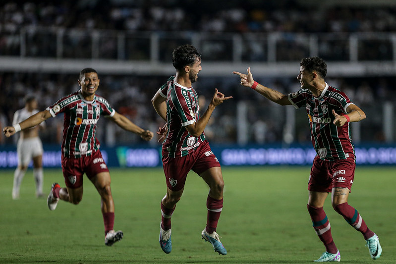 Fluminense vence o Santos por 3 a 0 na Vila Belmiro