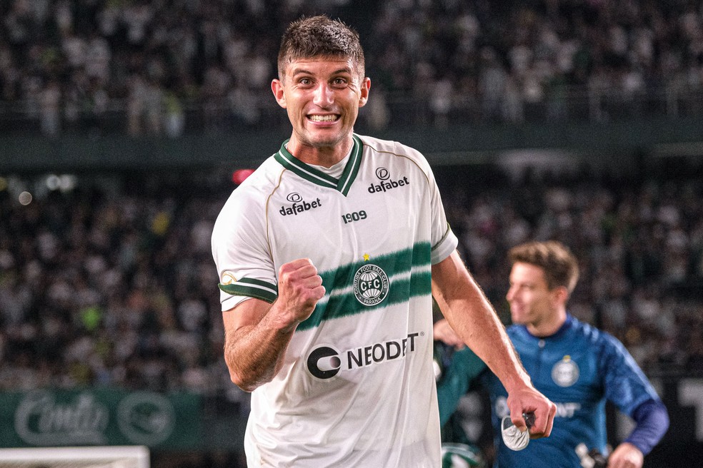 Kuscevic foi nome importante na defesa do Coxa em 2023 — Foto: Gabriel Thá/Coritiba