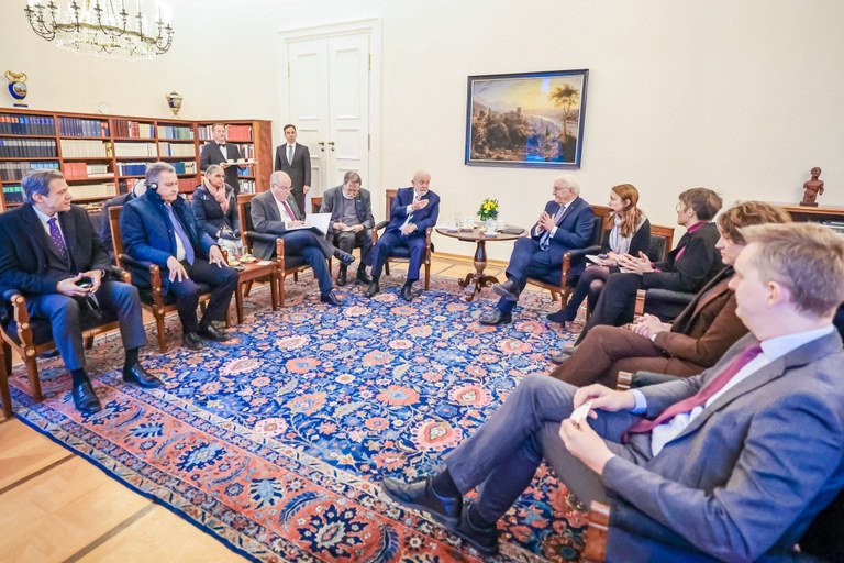 Reunião ampliada entre presidente Lula e Frank-Walter Steinmeier (Alemanha) e autoridades dos dois governos: retomada de parcerias Foto: Ricardo Stuckert