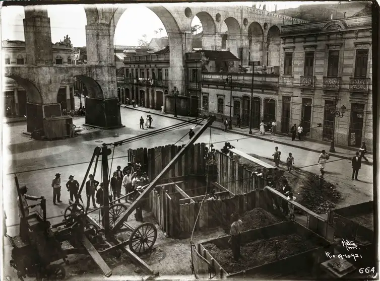 Arcos da Lapa - Exposição mostra as mudanças no Rio de Janeiro no início do século 20 - Arquivo Light/Divulgação
