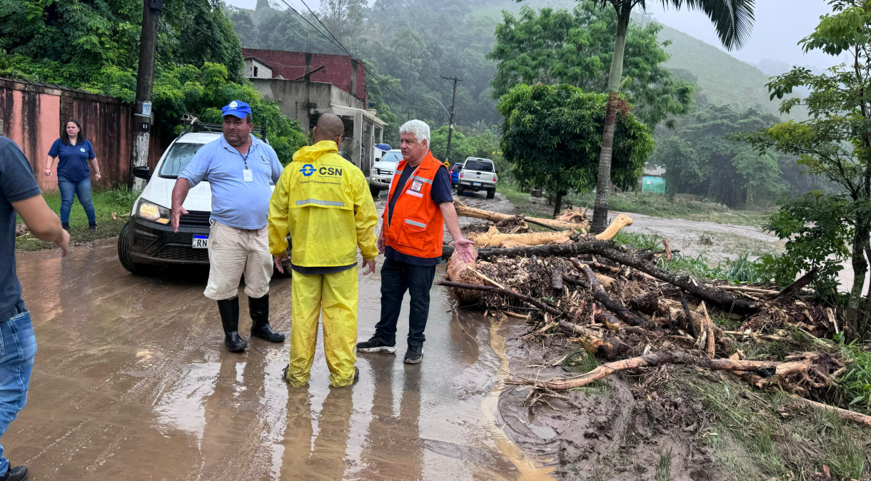 Chuvas deixaram cerca de 300 desabrigados em Angra dos Reis Reprodução/Prefeitura de Angra dos Reis