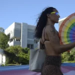 Parada LGBTQIAP+ no Rio reivindica o direito de “ser você mesmo”