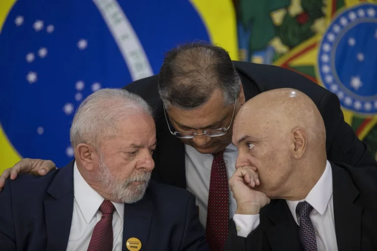 Lula, Flávio Dino e Alexandre de Moraes. Foto: Joédson Alves/ Agência Brasil