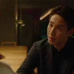 Lee Sun-kyun em cena de “Parasita”