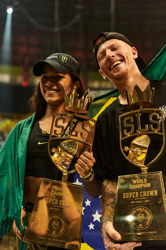 Rayssa Leal e Giovanni Vianna conquistaram o título mais importante do street skate mundial - Foto: SLS Brasil
