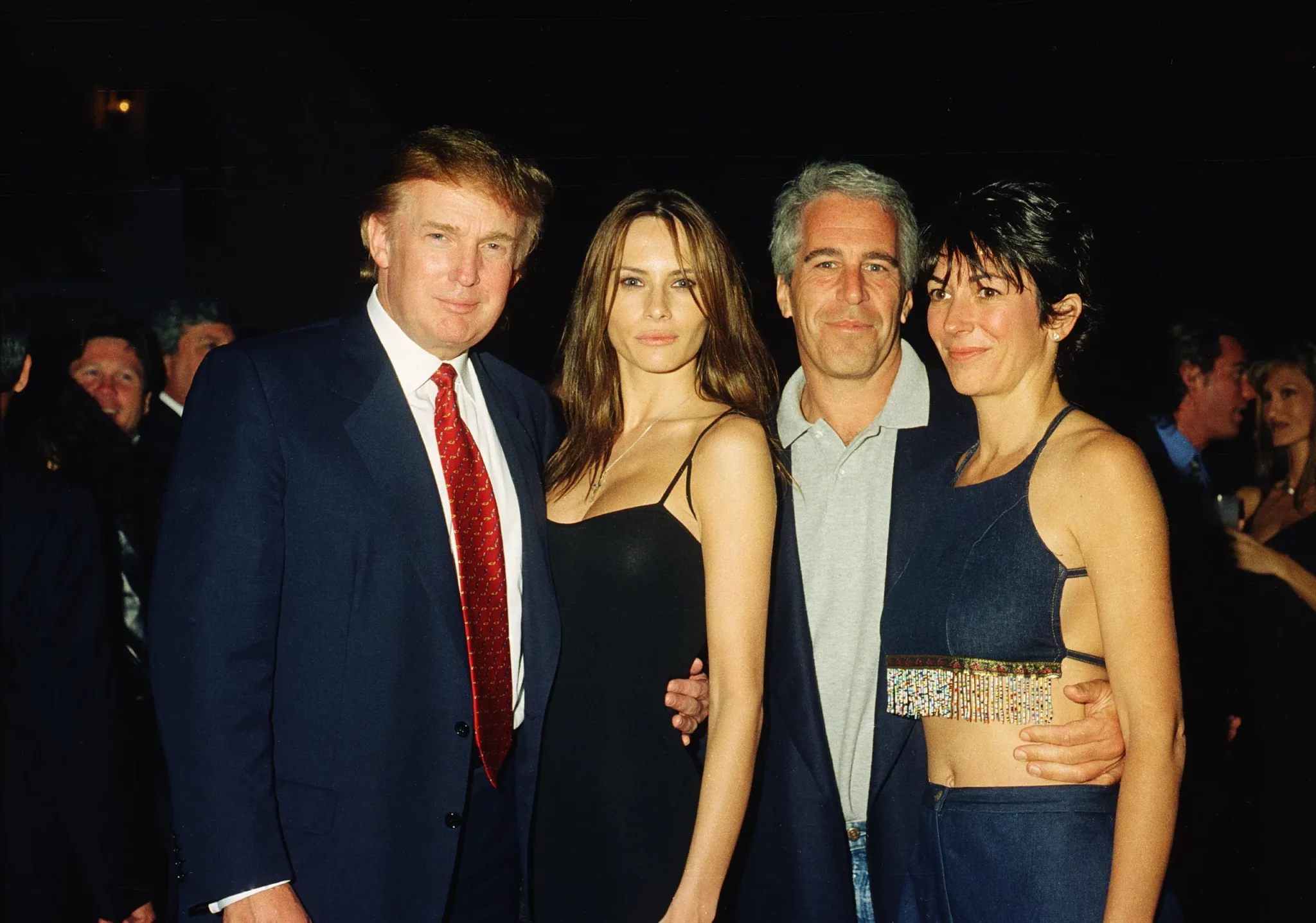 Trump, Clinton, Michael Jackson e Stephen Hawking estão na lista do traficante sexual Jeffrey Epstein