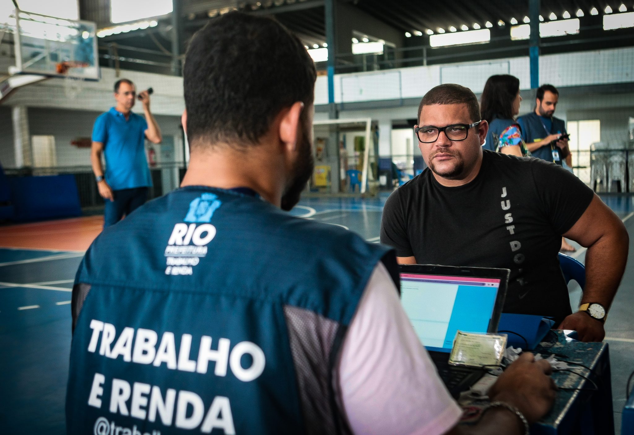 Os candidatos podem se inscrever em um dos Centros Municipais de Trabalho - Roberto Moreyra/Prefeitura do Rio