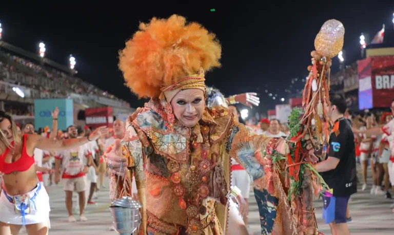 Ensaios técnicos levam emoção do público às escolas de samba do Rio