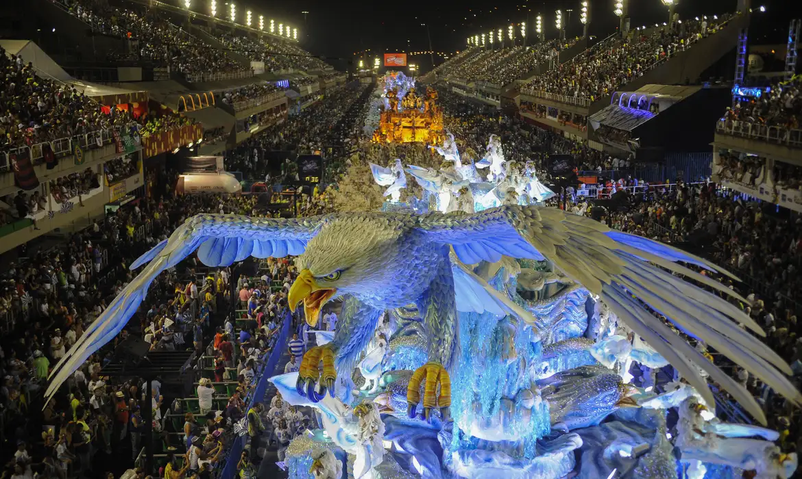 Rio: ingressos do carnaval serão vendidos a partir desta quarta-feira