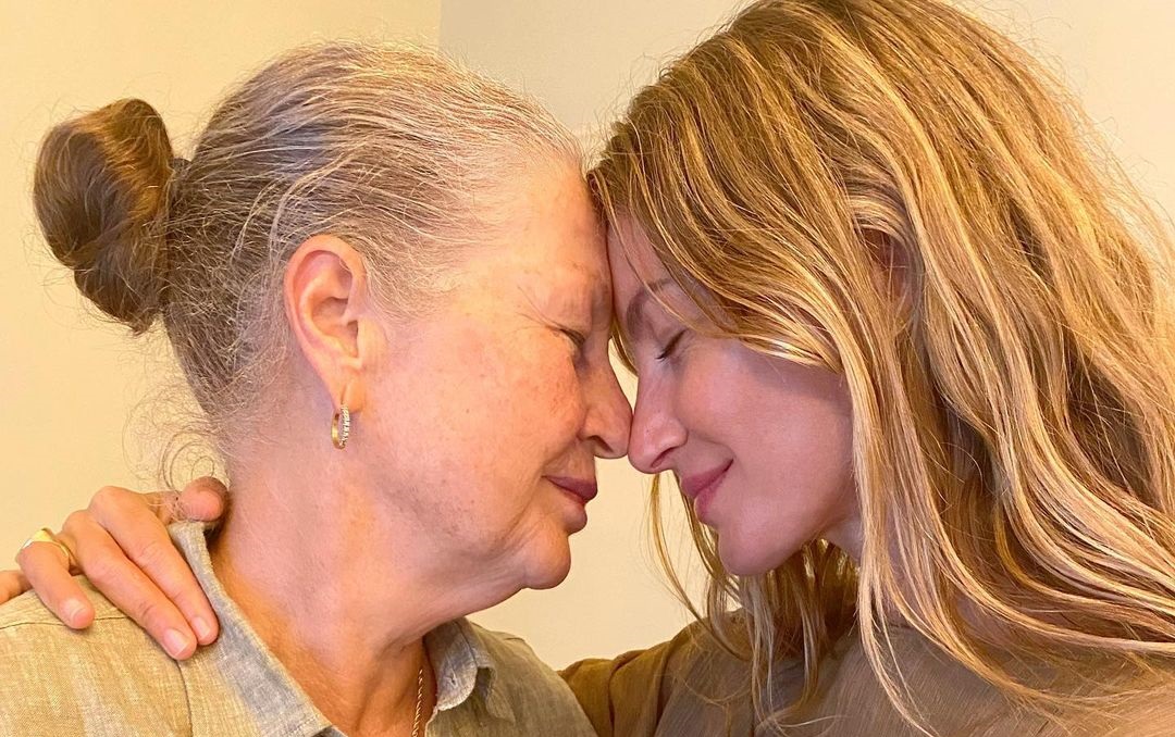 Mãe de Gisele Bündchen morre aos 75 anos em decorrência de câncer