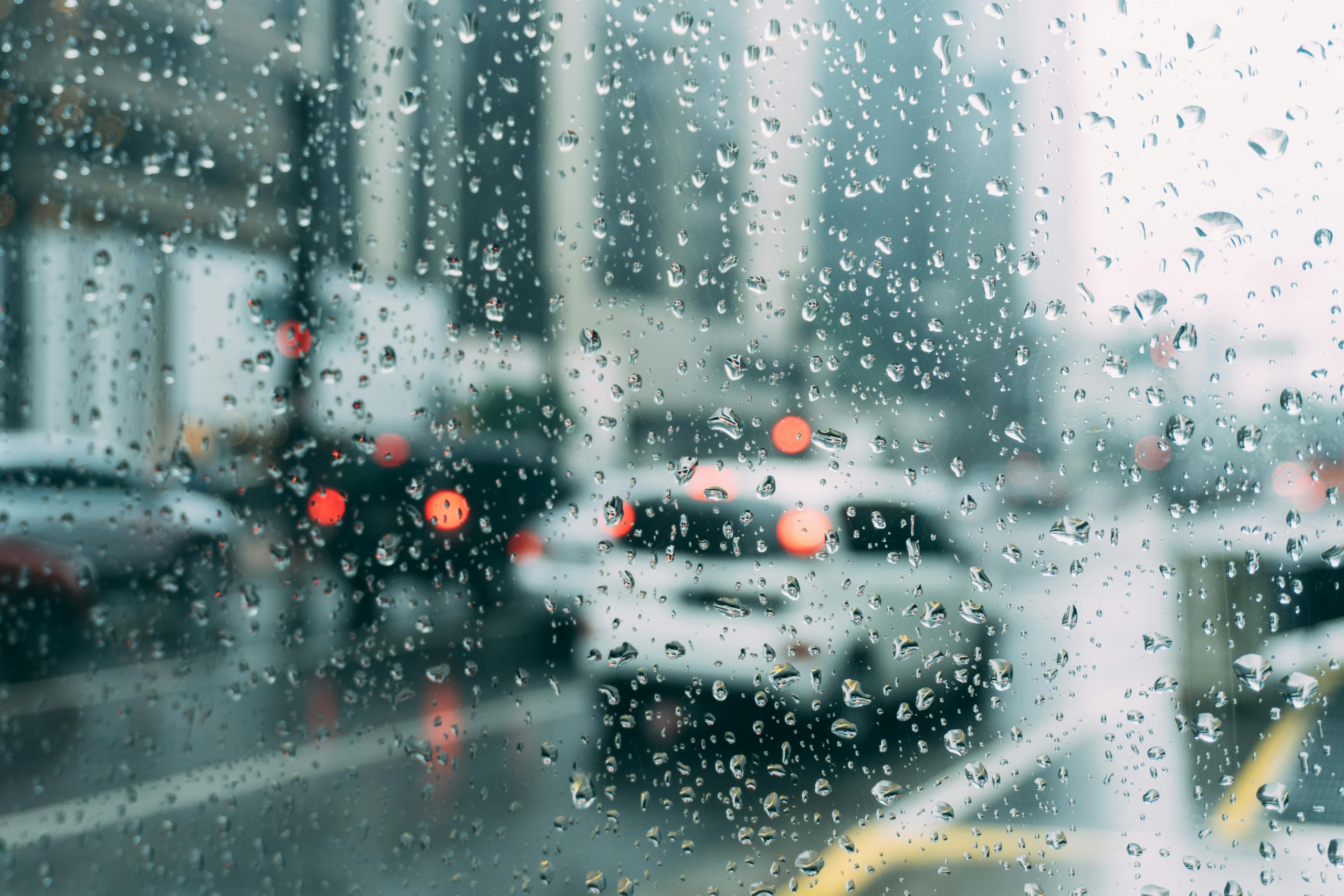 O TEMPO E A TEMPERATURA: sexta-feira (19) céu encoberto com chuva em todo Rio de Janeiro