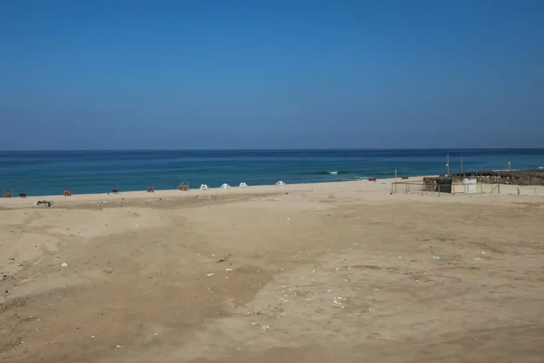 Praia na Cidade de Gaza, em 8 de janeiro de 2021 [Ali Jadallah/Agência Anadolu]