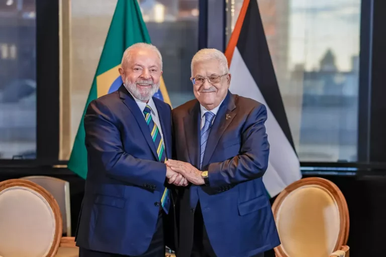 Lula e Mahmoud Abbas. Foto: Divulgação