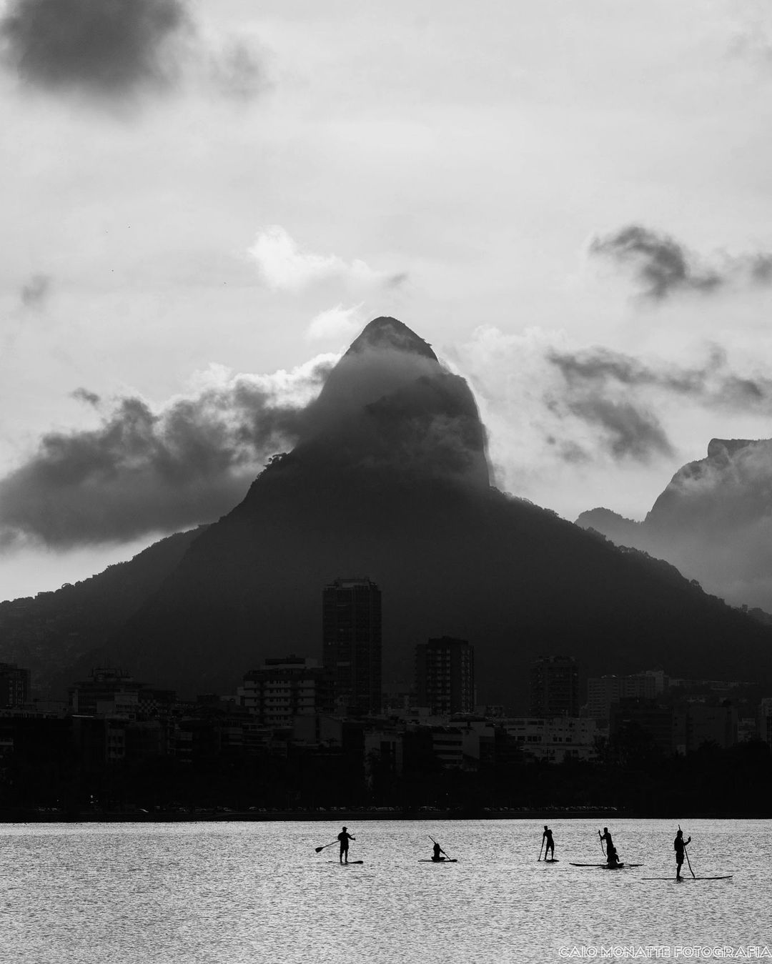 PREVISÃO DO TEMPO: sexta-feira (9) com alerta para chuvas no Rio de Janeiro