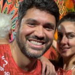 Marcelo Courrege e Carol Barcellos na Marquês de Sapucaí, no Rio de Janeiro. Foto: Reprodução