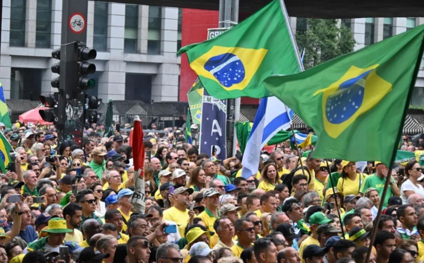 Bolsonaristas em ato golpista na Avenida Paulista. Foto: Nelson Almeida/AFP