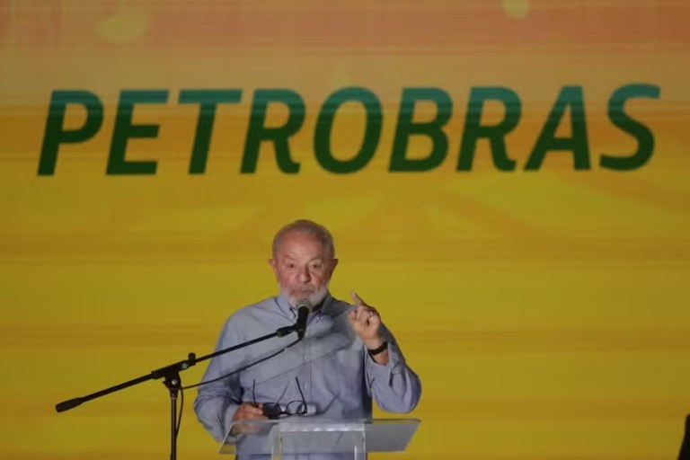 Presidente Luiz Inácio Lula da Silva discursa durante evento da Petrobras. Foto: Domingos Peixoto