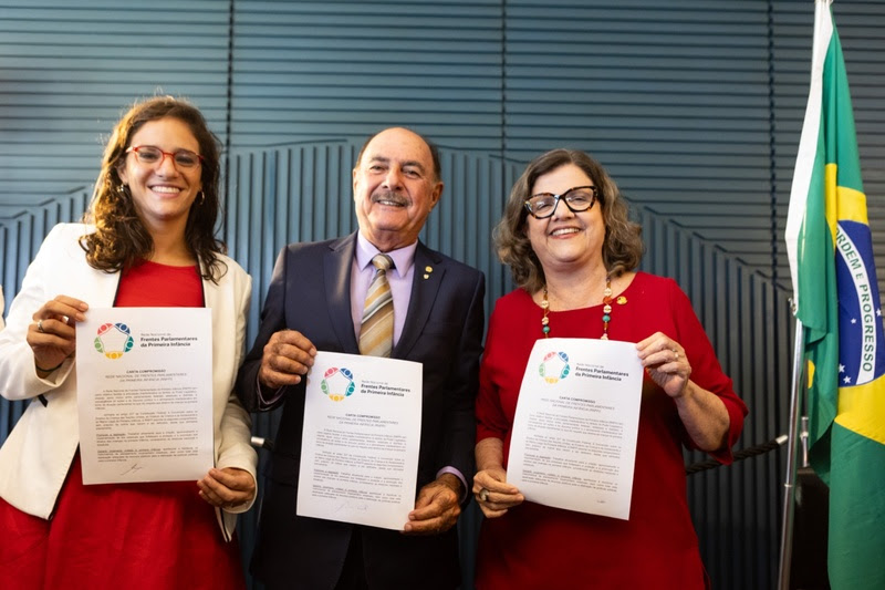 Deputados lançam Rede Nacional de Frentes Parlamentares da Primeira Infância para ampliar direitos das crianças no Brasil