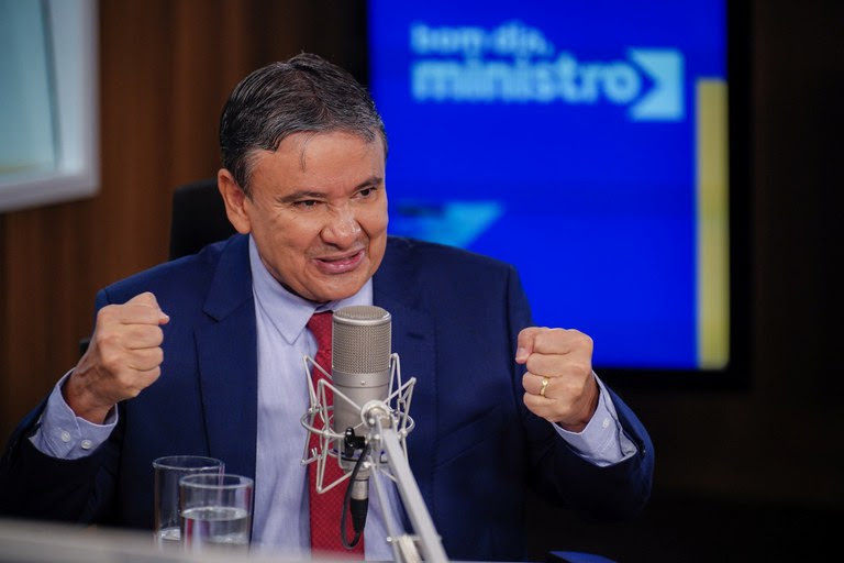 O ministro Wellington Dias durante a conversa com radialistas de todo o país. Foto: Rafa Neddermeyer/Agência Brasil