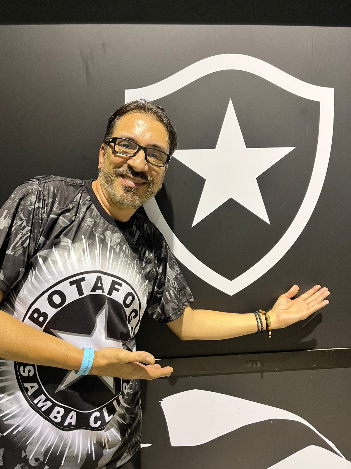 Alex de Souza é o novo carnavalesco da Botafogo Samba Clube para o carnaval 2025