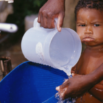 64 mil crianças e adolescentes vivem sem acesso adequado a água no Estado do Rio de Janeiro, alerta UNICEF