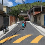 Comunidade do Chuchuzal recebe obra do programa Bairro Maravilha – Marcos de Paula / Prefeitura do Rio