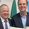 Chiquinho Brazão e Eduardo Paes durante nomeação como secretário especial de Ação Comunitária da prefeitura do Rio. Foto: DIvulgação