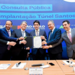 Autoridades assinaram o aviso de consulta público do túnel Santos-Guarujá - Foto: Vosmar Rosa/MPor