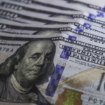 Dados da inflação aliviam preços do dólar e do euro no Brasil