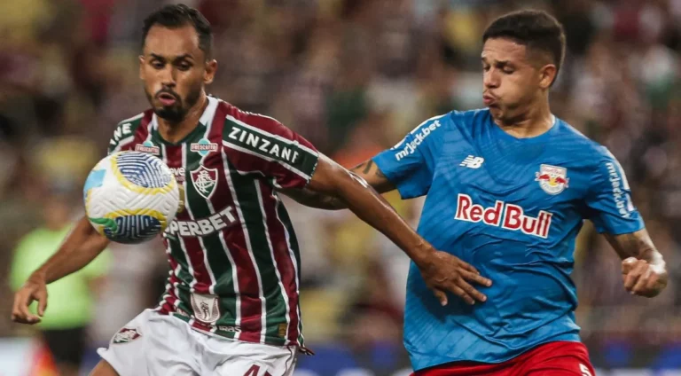 Fluminense e Red Bull Bragantino empataram no Brasileirão
Foto: LUCAS MERÇON / FLUMINENSE FC