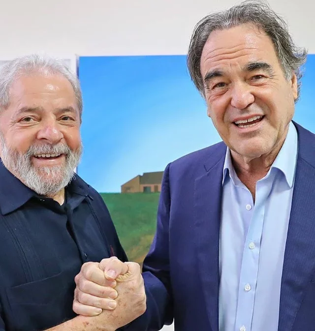 Presidente Luiz Inácio Lula da Silva com o cineasta Oliver Stone. Foto: Reprodução/Redes Sociais