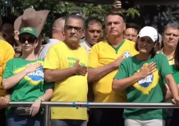 O pastor Silas Malafaia e o ex-presidente Jair Bolsonaro em ato na Avenida Paulista no fim de fevereiro. Foto: Reprodução