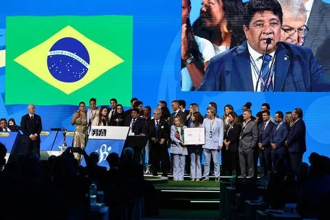 Ednaldo Rodrigues, presidente da CBF, discursa após Brasil ser escolhido sede da Copa do Mundo feminina de 2027. (Foto: Reprodução)
