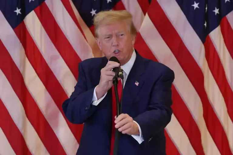 Donald Trump em pronunciamento após ser condenado nos EUA. Foto: Brendan McDermid/Reuters