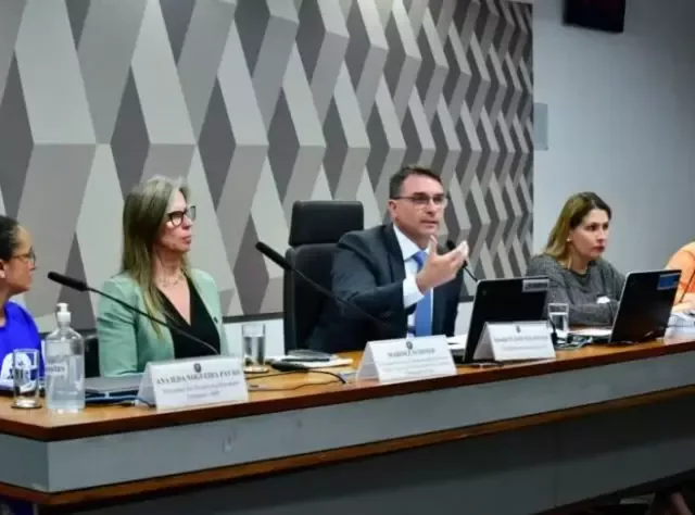 O senador Flávio Bolsonaro (PL-RJ), é relator da PEC das Praias. Foto: Waldemir Barreto/Agência Senado