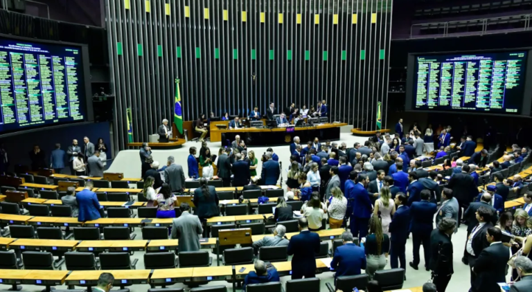 Maioria dos Parlamentares do RJ foi a favor de manter o veto