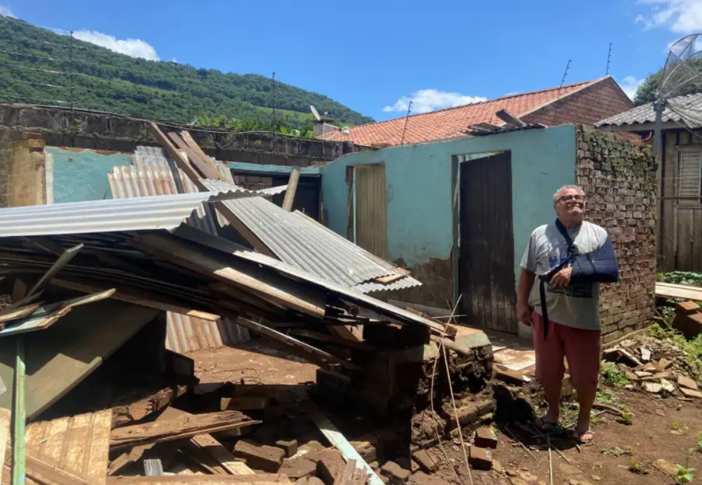 Euclides Ferreira e sua família estão distantes do sonho de reconstruir suas vidas em Muçum
