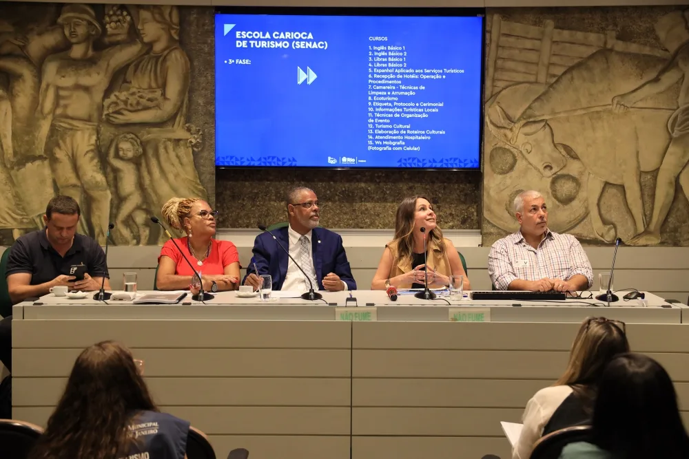 Secretária de Turismo Daniela Maia apresenta projetos da pasta aos vereadores da Comissão Permanente de Turismo da Câmara do Rio - Foto: Victor Ferreira Santos/CMRJ