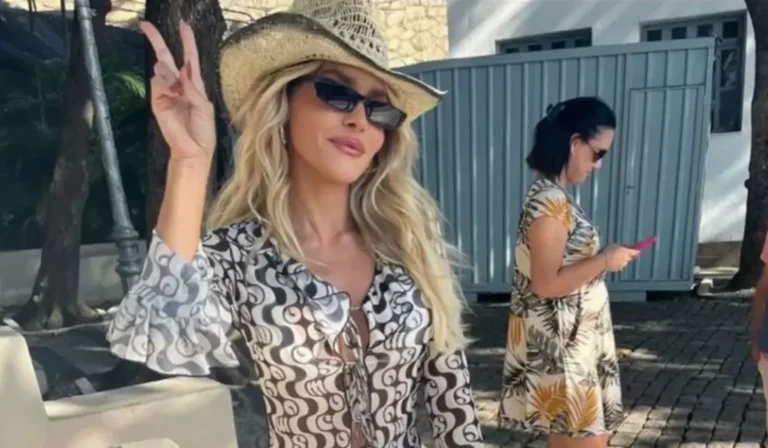 Atriz Monique Alfradique foi confundida com Madonna nas redes sociais enquanto gravava uma série no Rio, gerando viralização e brincadeiras sobre a confusão.