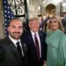 Eduardo Bolsonaro, Donald Trump e Ivanka Trump. Foto: reprodução